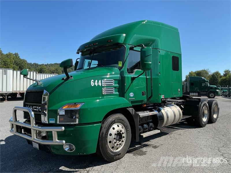 Mack Anthem AN64T T/A Sleeper Truck Tractor Седельные тягачи