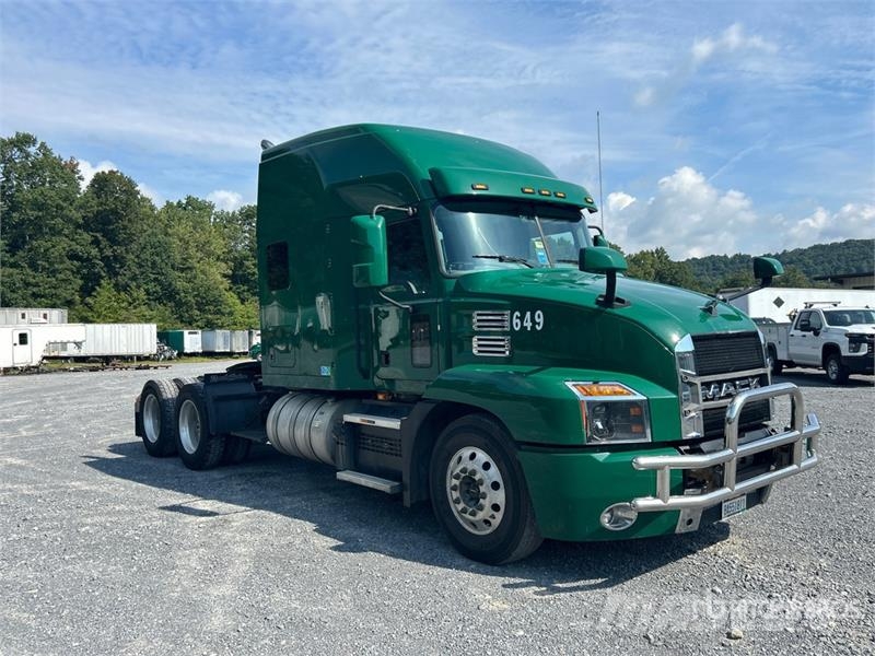 Mack Anthem AN64T T/A Sleeper Truck Tractor Tracteur routier