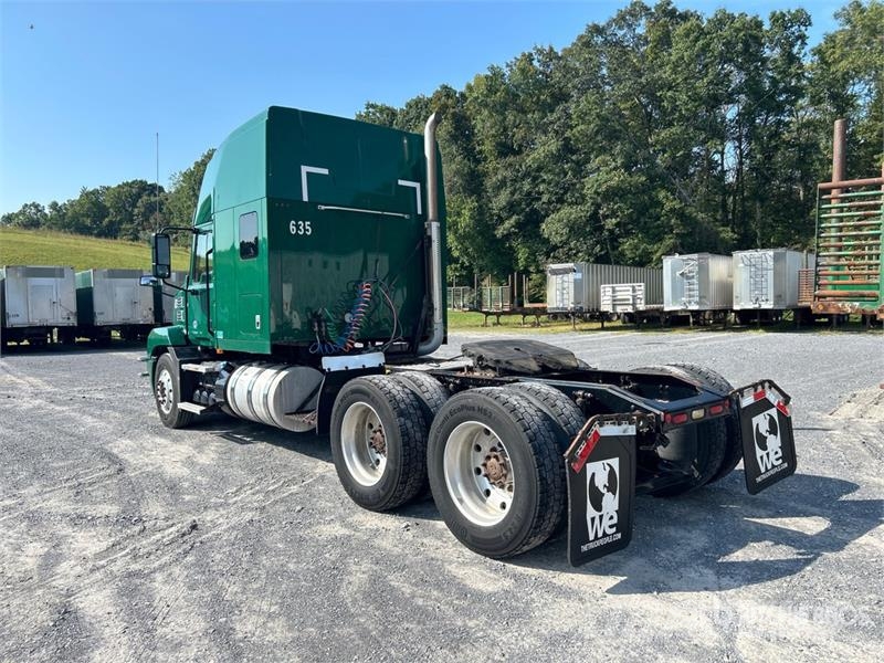 Mack Anthem AN64T T/A Sleeper Truck Tractor Tracteur routier