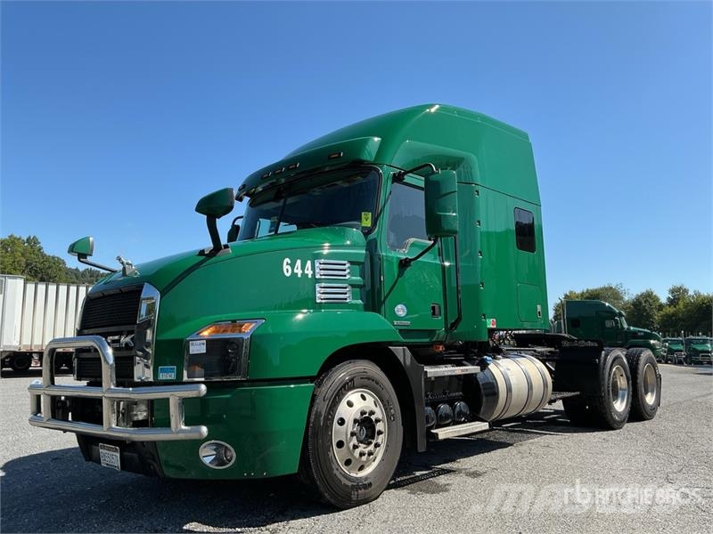 Mack Anthem AN64T T/A Sleeper Truck Tractor Седельные тягачи