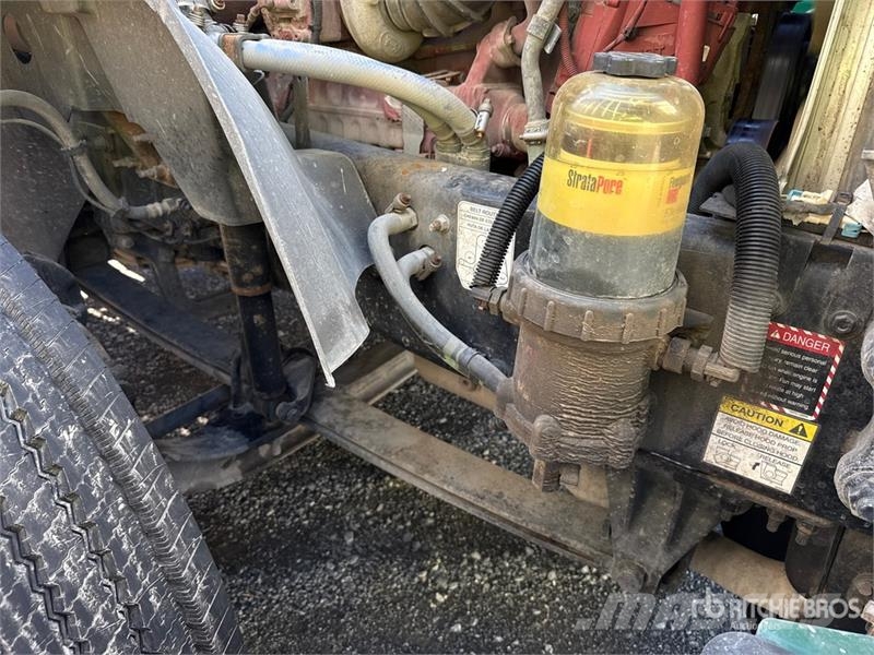 Mack Anthem AN64T T/A Day Cab Truck Tractor Влекачи