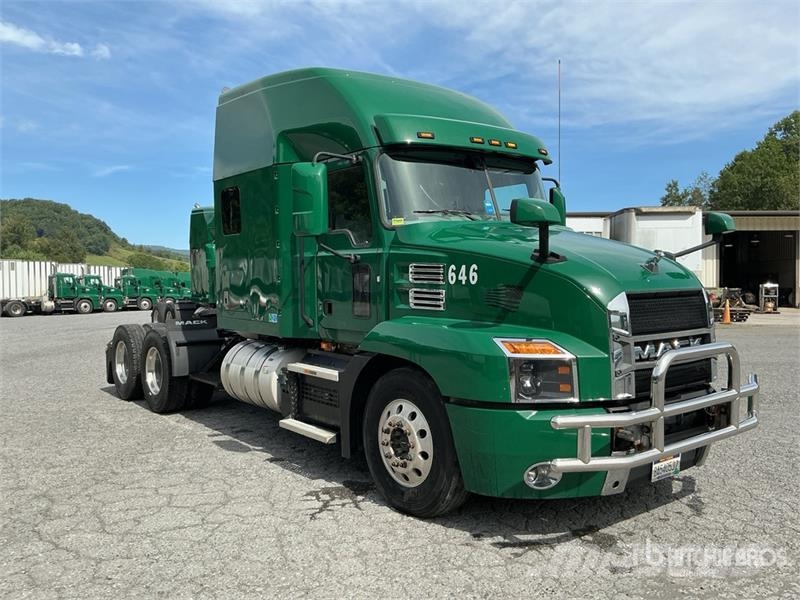 Mack Anthem AN64T T/A Sleeper Truck Tractor Седельные тягачи