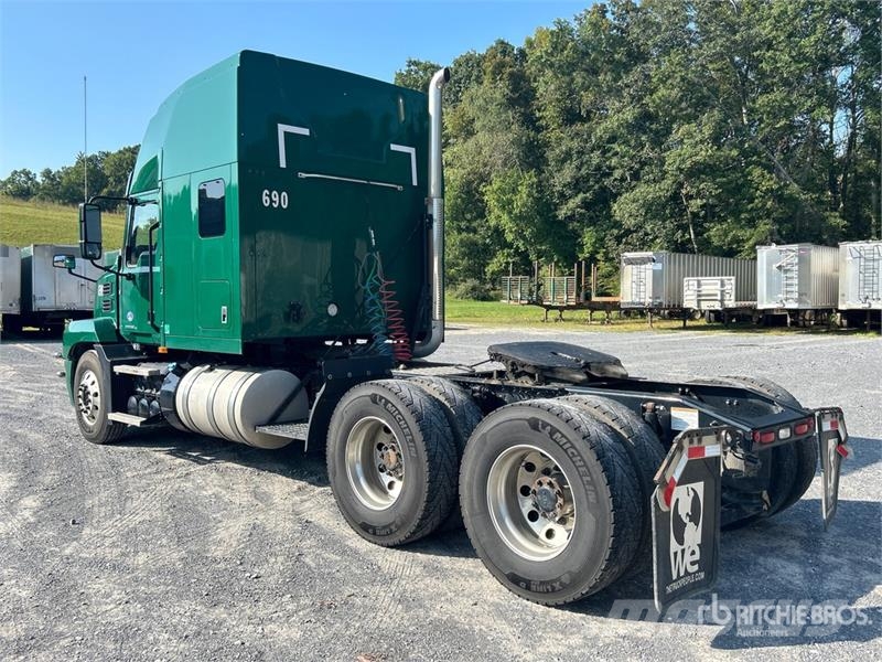 Mack Anthem AN64T T/A Sleeper Truck Tractor Tracteur routier