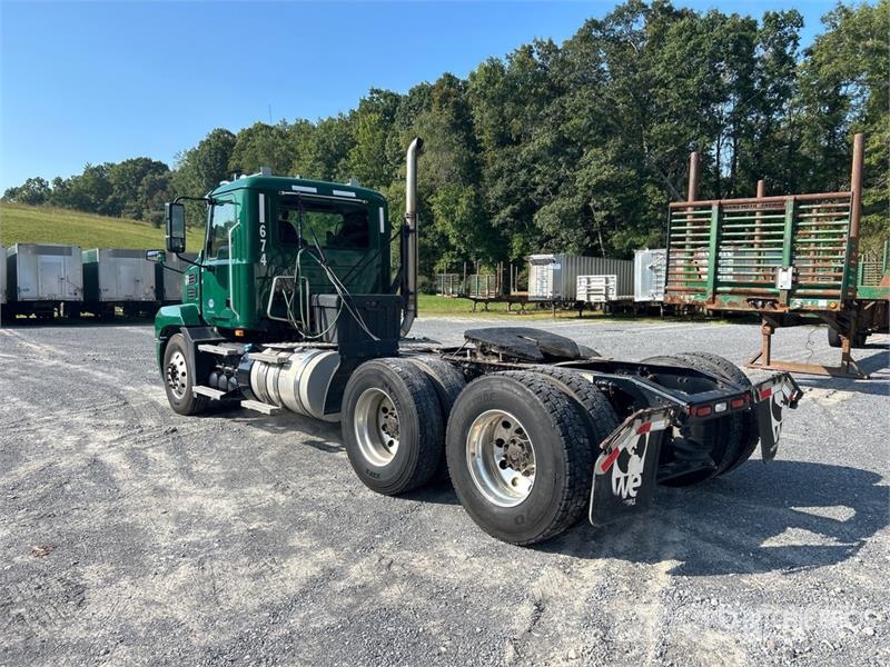 Mack Anthem AN64T T/A Day Cab Truck Tractor Traktorske jedinice