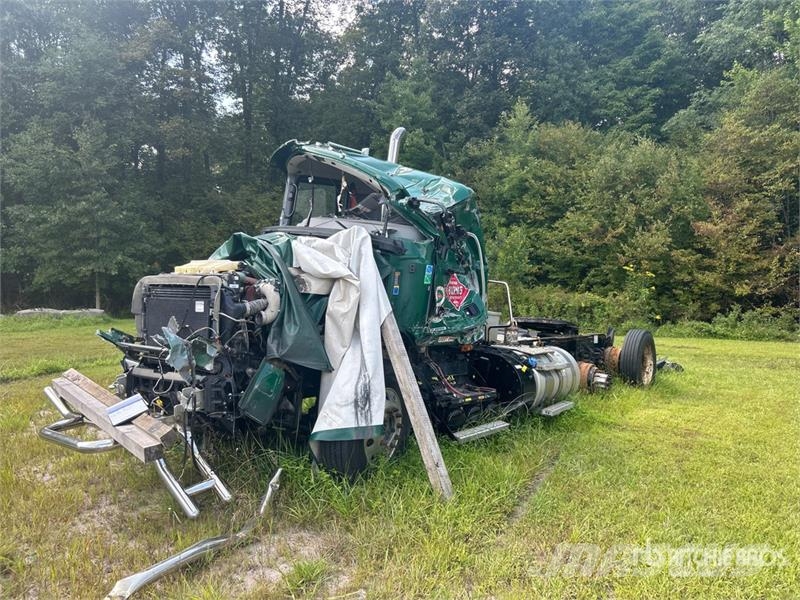Mack Anthem T/A Day Cab Truck Tractor (Inoperable) Naudoti vilkikai