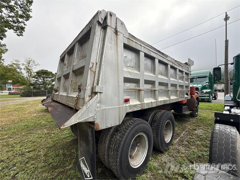 Mack B53 6x4 T/A Dump Truck 自卸式货车