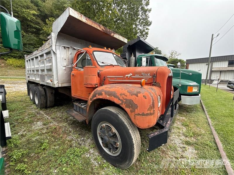 Mack B53 6x4 T/A Dump Truck 自卸式货车