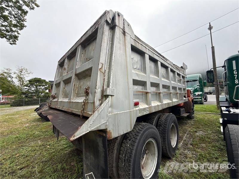 Mack B53 6x4 T/A Dump Truck 自卸式货车