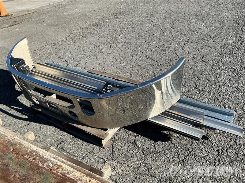 Mack Bumper and Trailer Post Drugi deli
