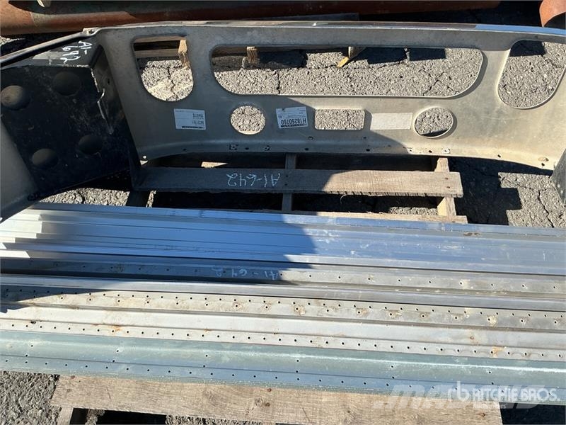 Mack Bumper and Trailer Post Drugi deli