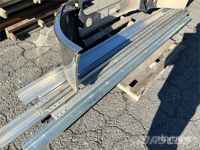 Mack Bumper and Trailer Post Drugi deli
