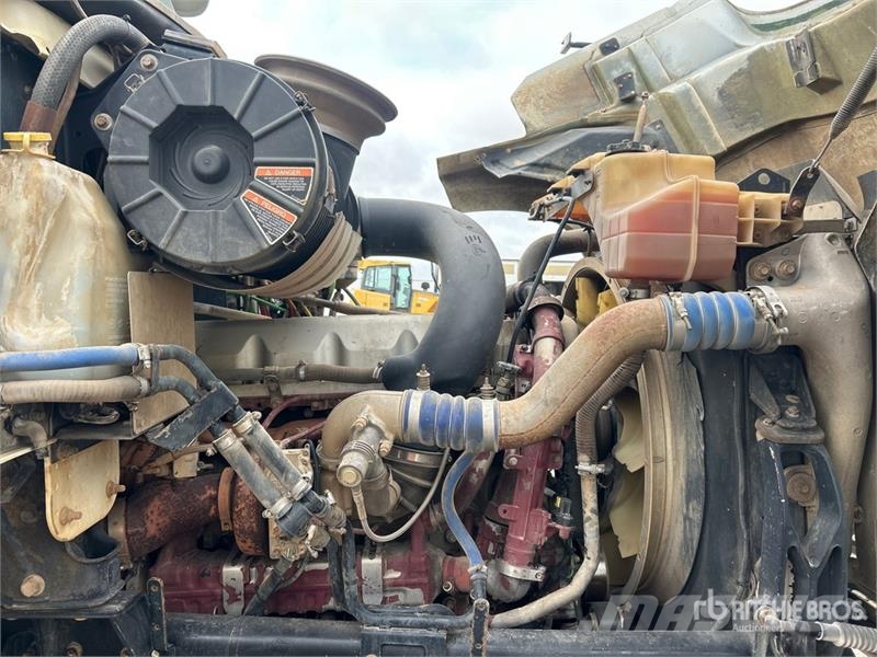 Mack CH613 Тягачі