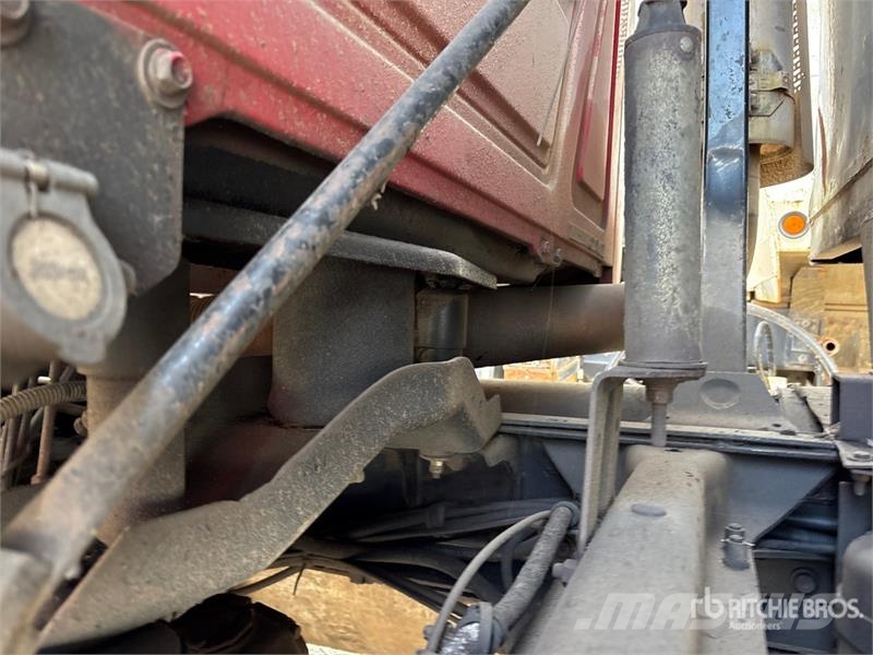Mack CH613 Грузовики-Самосвалы