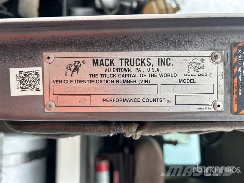 Mack CH613 Autotractoare