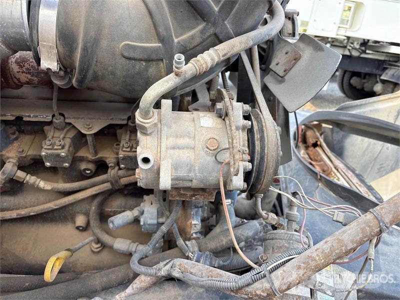 Mack CH613 Грузовики-Самосвалы