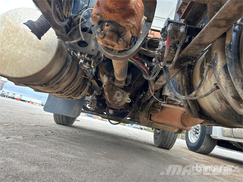 Mack CH613 Тягачі