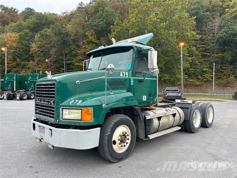 Mack CH613 Autotractoare