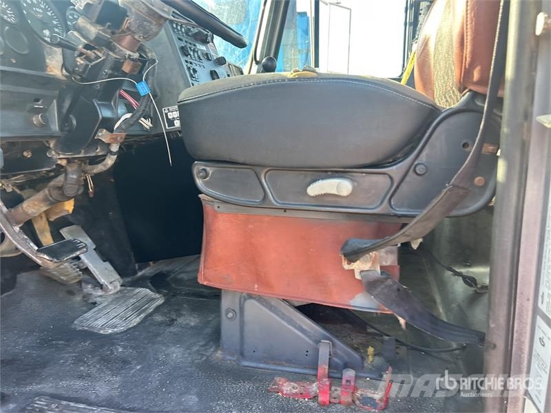 Mack CH613 Naudoti vilkikai