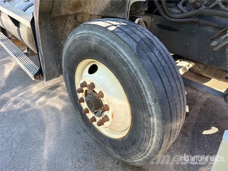 Mack CH613 وحدات الجر