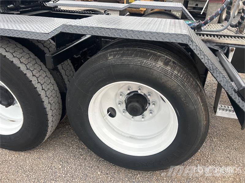 Mack CH613 Autotractoare