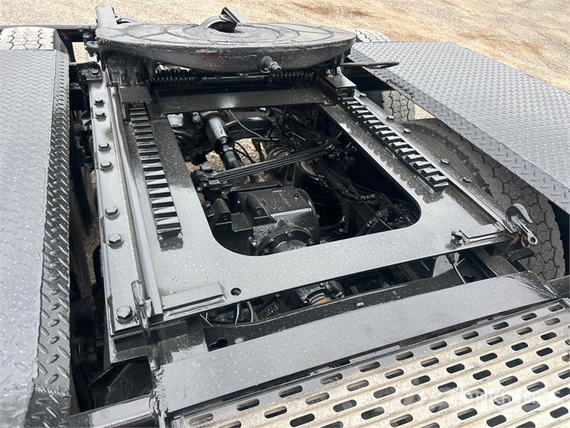 Mack CH613 Autotractoare