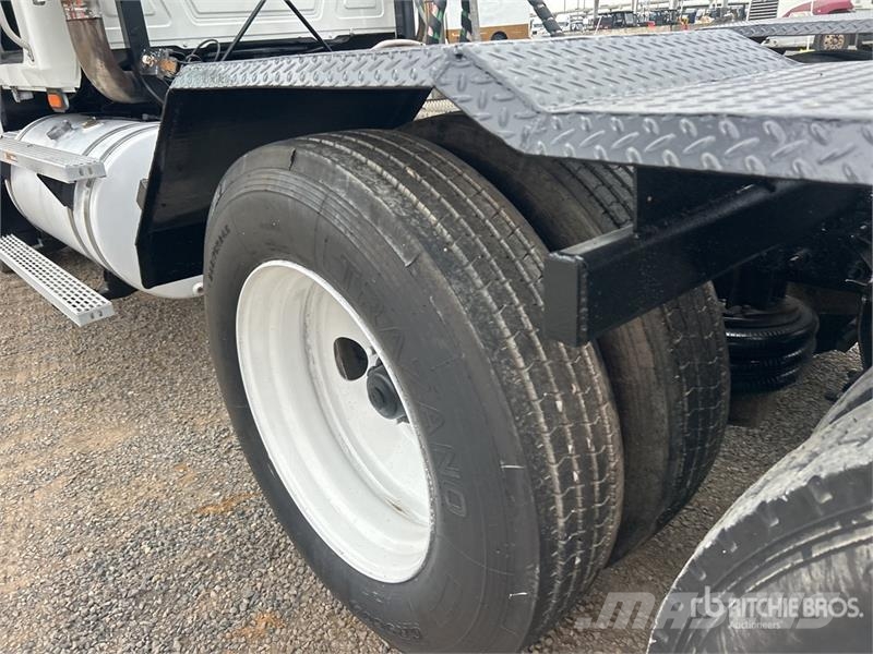 Mack CH613 Autotractoare