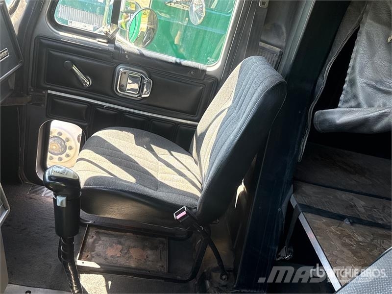 Mack CH613 Nyergesvontatók