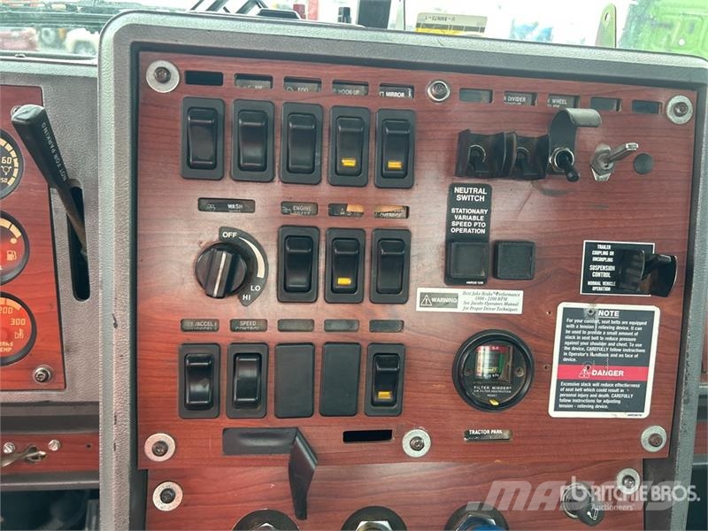 Mack CH613 Autotractoare