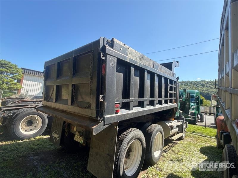 Mack CH613 ダンプ