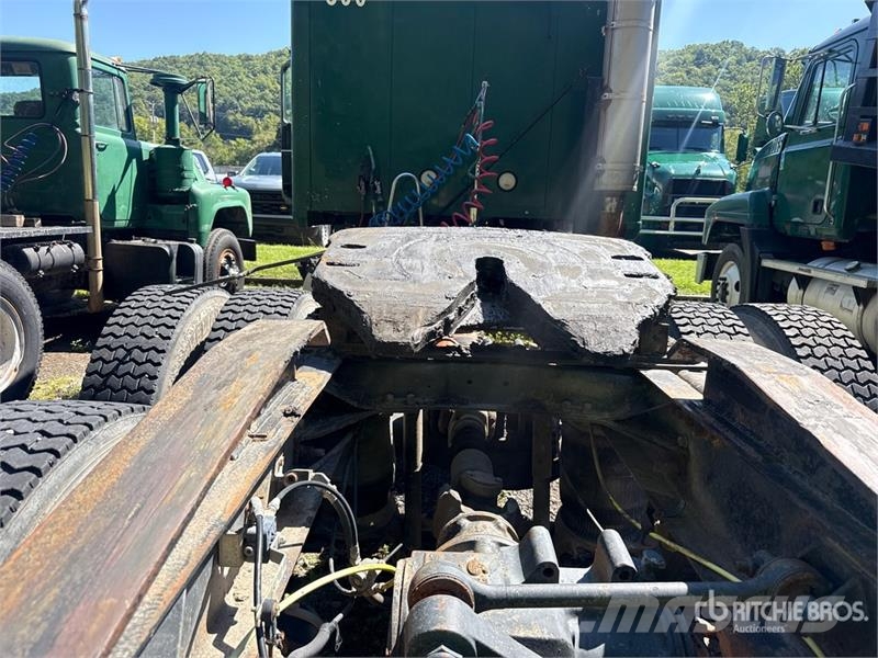 Mack CH613 Nyergesvontatók