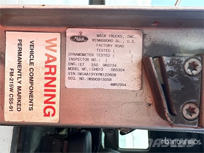Mack CH613 Saug- und Druckwagen