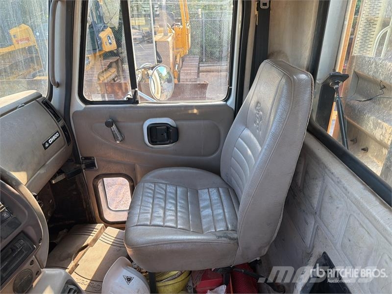 Mack CH613 Trekkers