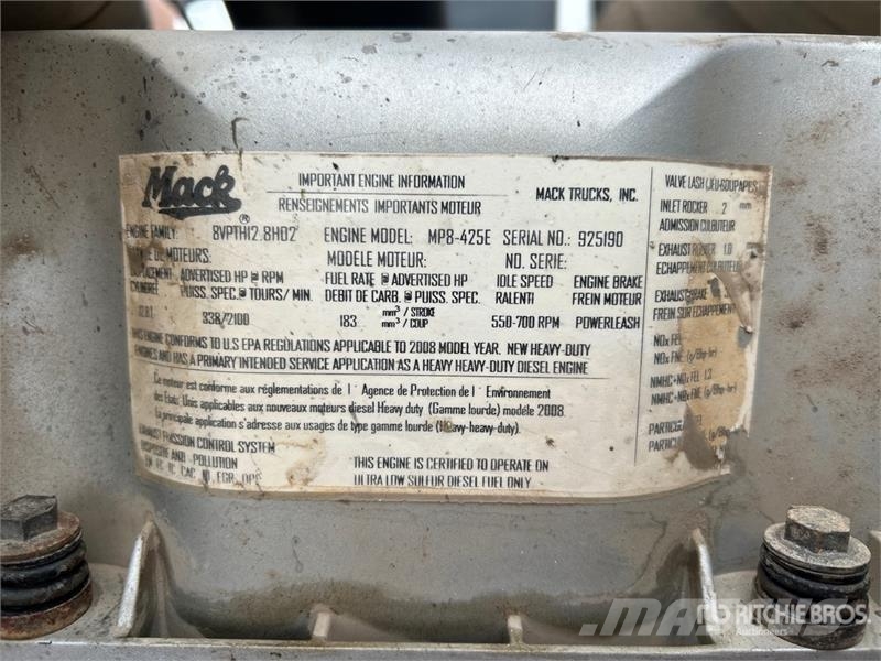 Mack CH613 Тягачі