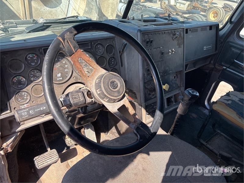 Mack CH613 Kiperi kamioni