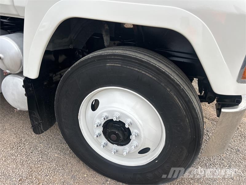 Mack CH613 Autotractoare