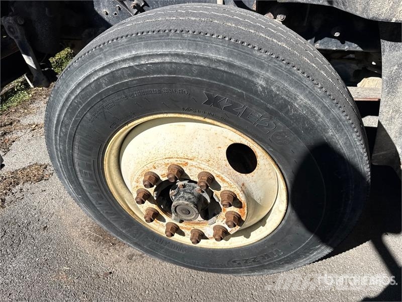 Mack CH613 وحدات الجر