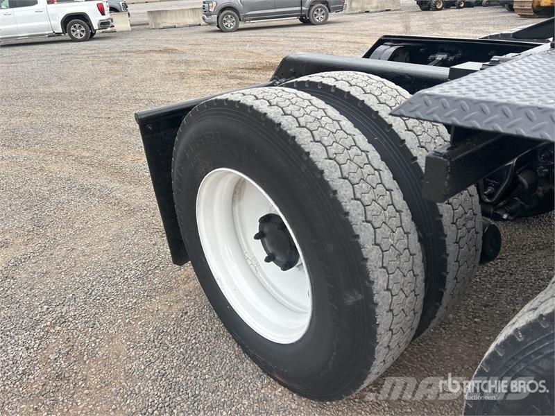Mack CH613 Autotractoare