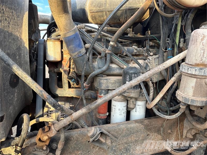 Mack CH613 Commercial vehicle
