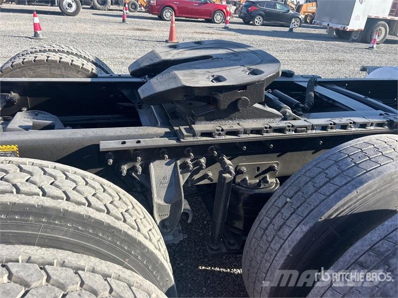 Mack CH613 Naudoti vilkikai