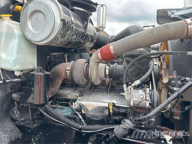 Mack CH613 Autotractoare