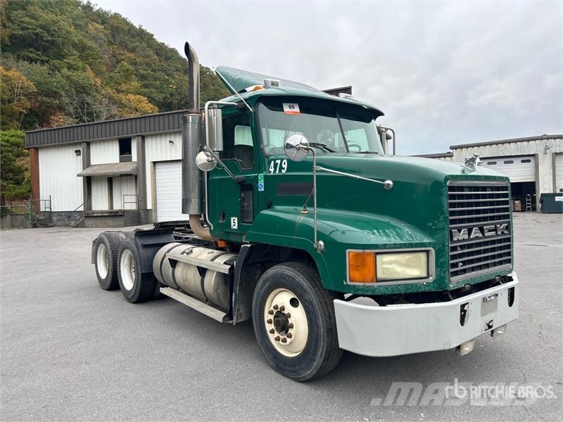 Mack CH613 Autotractoare