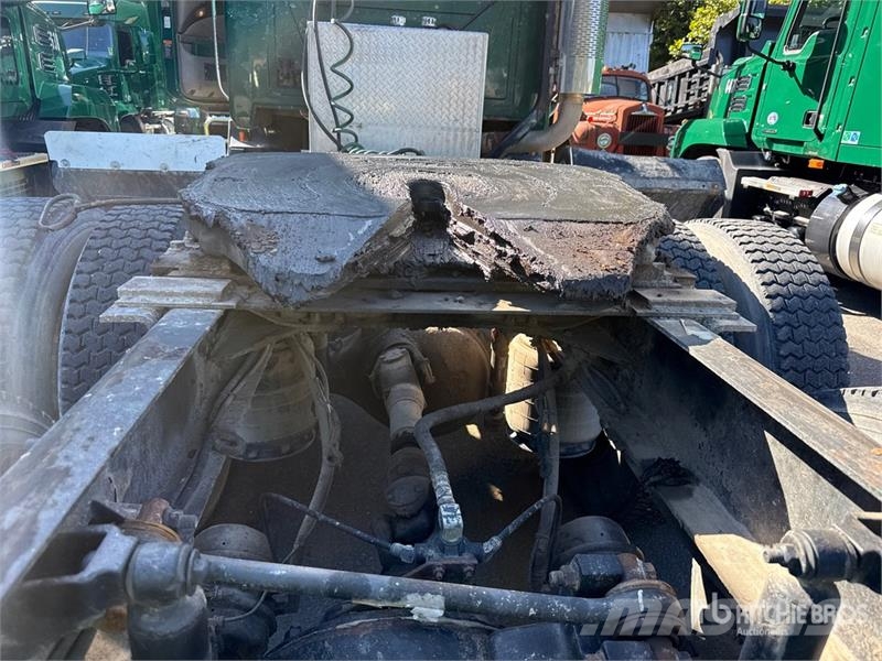 Mack CH613 وحدات الجر
