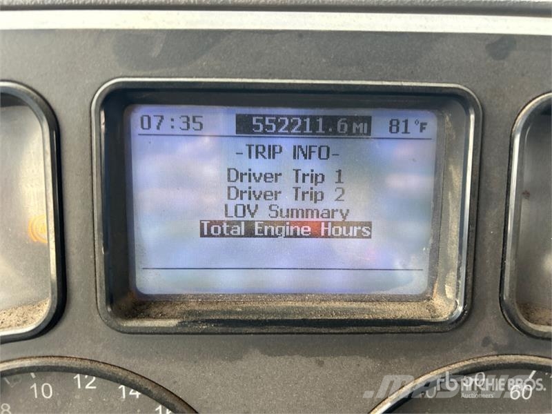 Mack CH613 Тягачі