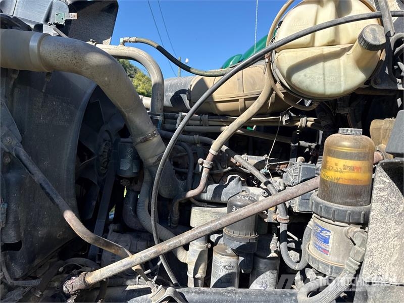 Mack CH613 وحدات الجر