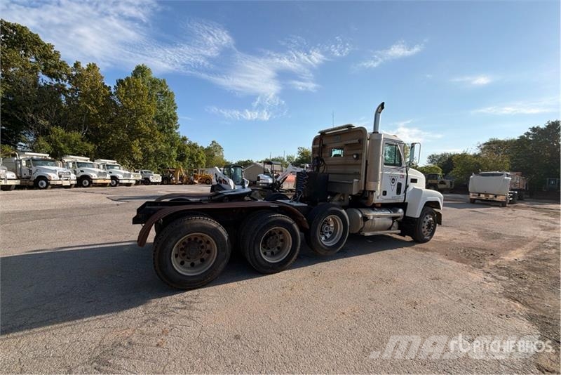 Mack CH613 Sattelzugmaschinen