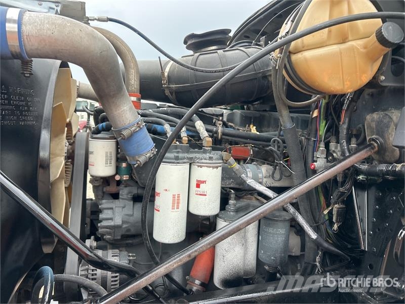 Mack CH613 Autotractoare