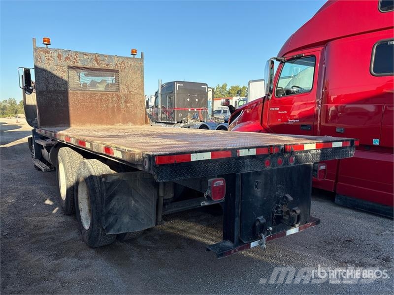 Mack CH613 Tovornjaki s kesonom/platojem