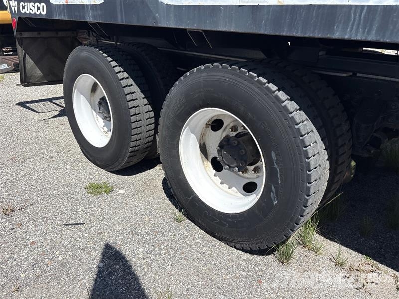 Mack CH613 Saug- und Druckwagen