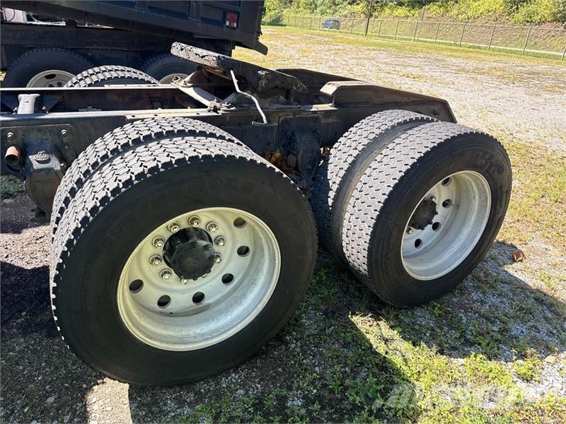 Mack CH613 Nyergesvontatók