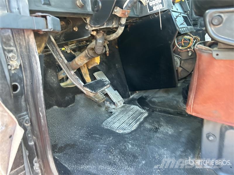 Mack CH613 Naudoti vilkikai